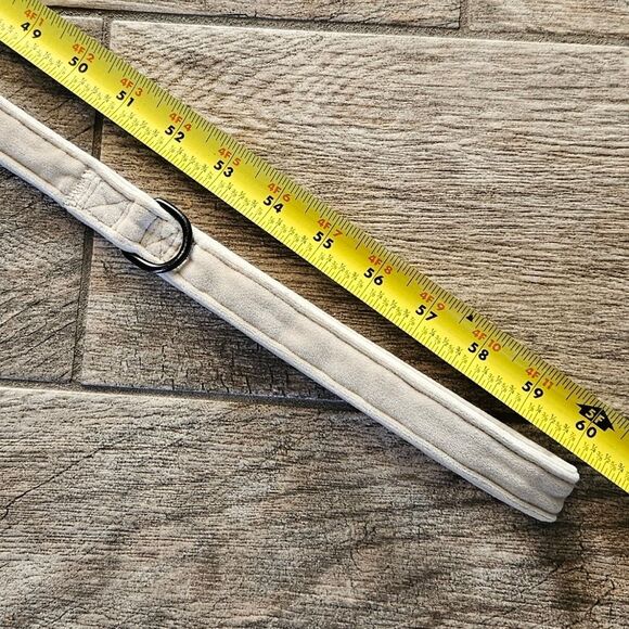 Cocopup Luxe Velvet Adjustable Neck Harness and Leash Set - Champagne Size XS - Picture 8 of 11